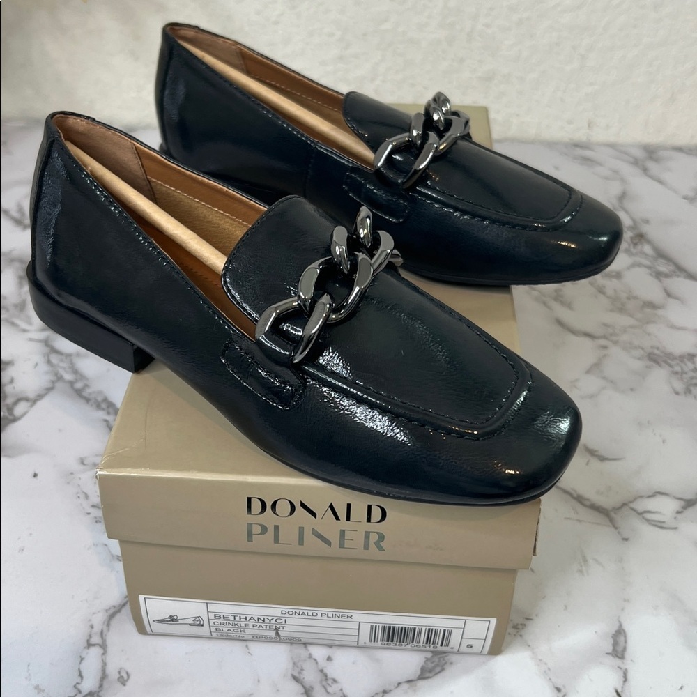 Donald Pliner Bethany Loafer Size 5 M